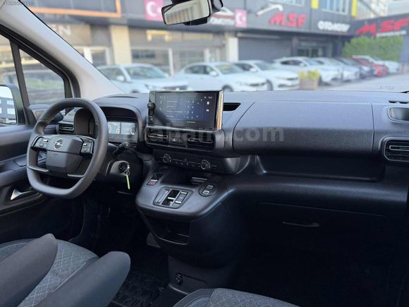 2026 OPEL COMBO 1.5 D ESSENTİAL HATASIZ BOYASIZ SIFIR AYARINDA