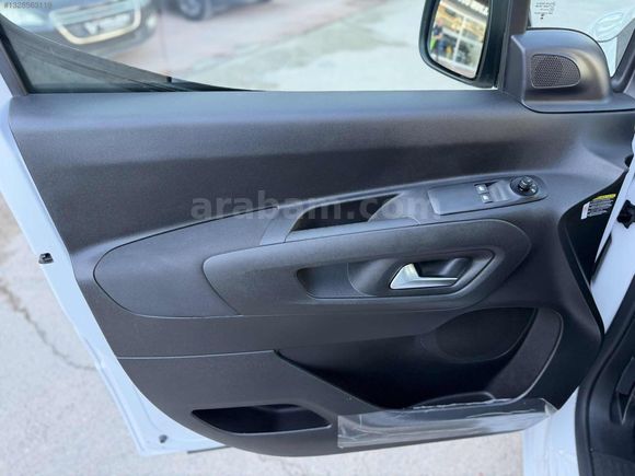 2026 OPEL COMBO 1.5 D ESSENTİAL HATASIZ BOYASIZ SIFIR AYARINDA