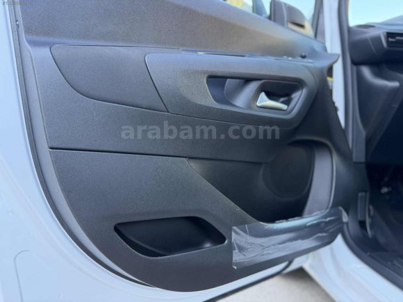 2026 OPEL COMBO 1.5 D ESSENTİAL HATASIZ BOYASIZ SIFIR AYARINDA