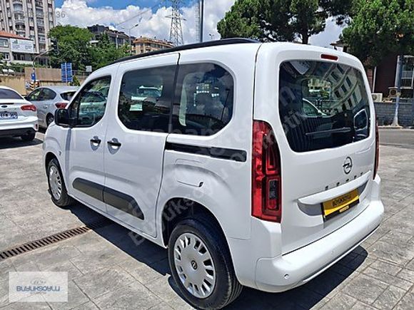 BÜYÜKSOYLU'DAN 2026 MODEL OPEL COMBO 1.5D ESSENTİAL AT8 FL 130HP
