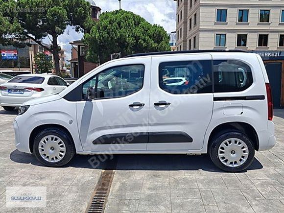 BÜYÜKSOYLU'DAN 2026 MODEL OPEL COMBO 1.5D ESSENTİAL AT8 FL 130HP