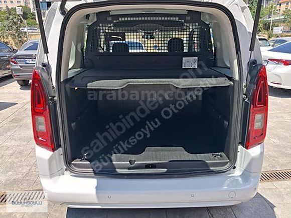 BÜYÜKSOYLU'DAN 2026 MODEL OPEL COMBO 1.5D ESSENTİAL AT8 FL 130HP