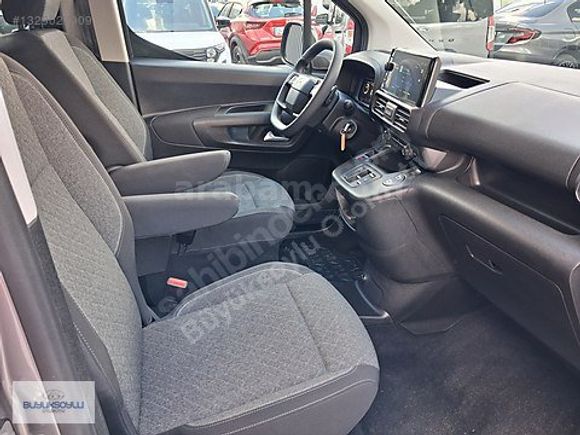 BÜYÜKSOYLU'DAN 2026 MODEL OPEL COMBO 1.5D ESSENTİAL AT8 FL 130HP