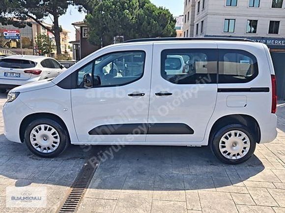 BÜYÜKSOYLU'DAN 2026 MODEL OPEL COMBO 1.5D ESSENTİAL AT8 FL 130HP