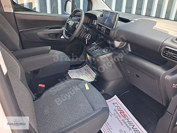 BÜYÜKSOYLU'DAN 2026 MODEL OPEL COMBO 1.5D ESSENTİAL AT8 FL 130HP