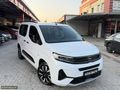 2025+BOYASZ+OPEL+COMBO+1.5D+ULTİMATE+CAMTAVAN+32.KM+SERVİSBAKMLI