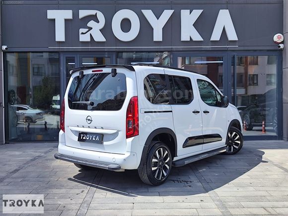 TROYKA'DAN 2025 OPEL COMBO 1.5 D ULTIMATE OTOMATİK K.K 12 TAKSİT