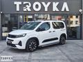 TROYKA'DAN 2025 OPEL COMBO 1.5 D ULTIMATE OTOMATİK K.K 12 TAKSİT