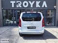 TROYKA'DAN 2025 OPEL COMBO 1.5 D ULTIMATE OTOMATİK K.K 12 TAKSİT