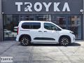 TROYKA'DAN 2025 OPEL COMBO 1.5 D ULTIMATE OTOMATİK K.K 12 TAKSİT