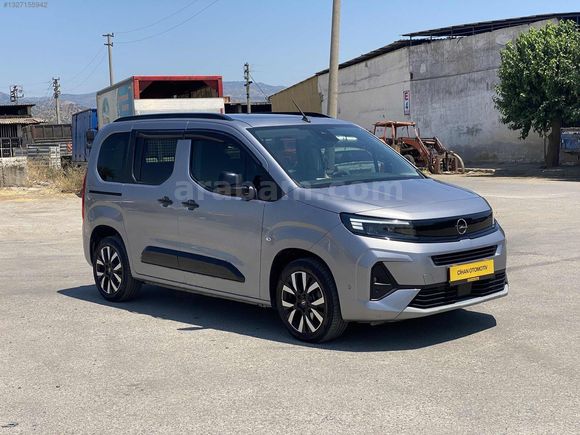 2025 OPEL COMBO 1.5 D ULTİMATE 40.000KM SERVİS BAKIMLI HATASIZ!
