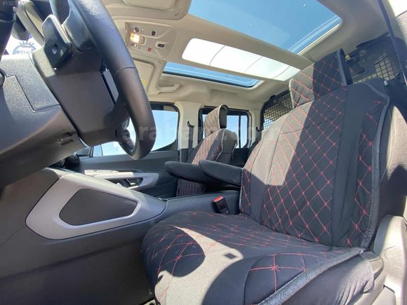 2025 OPEL COMBO 1.5 D ULTİMATE 40.000KM SERVİS BAKIMLI HATASIZ!