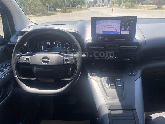 2025 OPEL COMBO 1.5 D ULTİMATE 40.000KM SERVİS BAKIMLI HATASIZ!