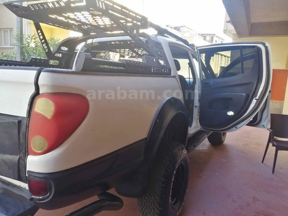 Sahibinden Mitsubishi L 200 4x4 Intense 2014 Model 