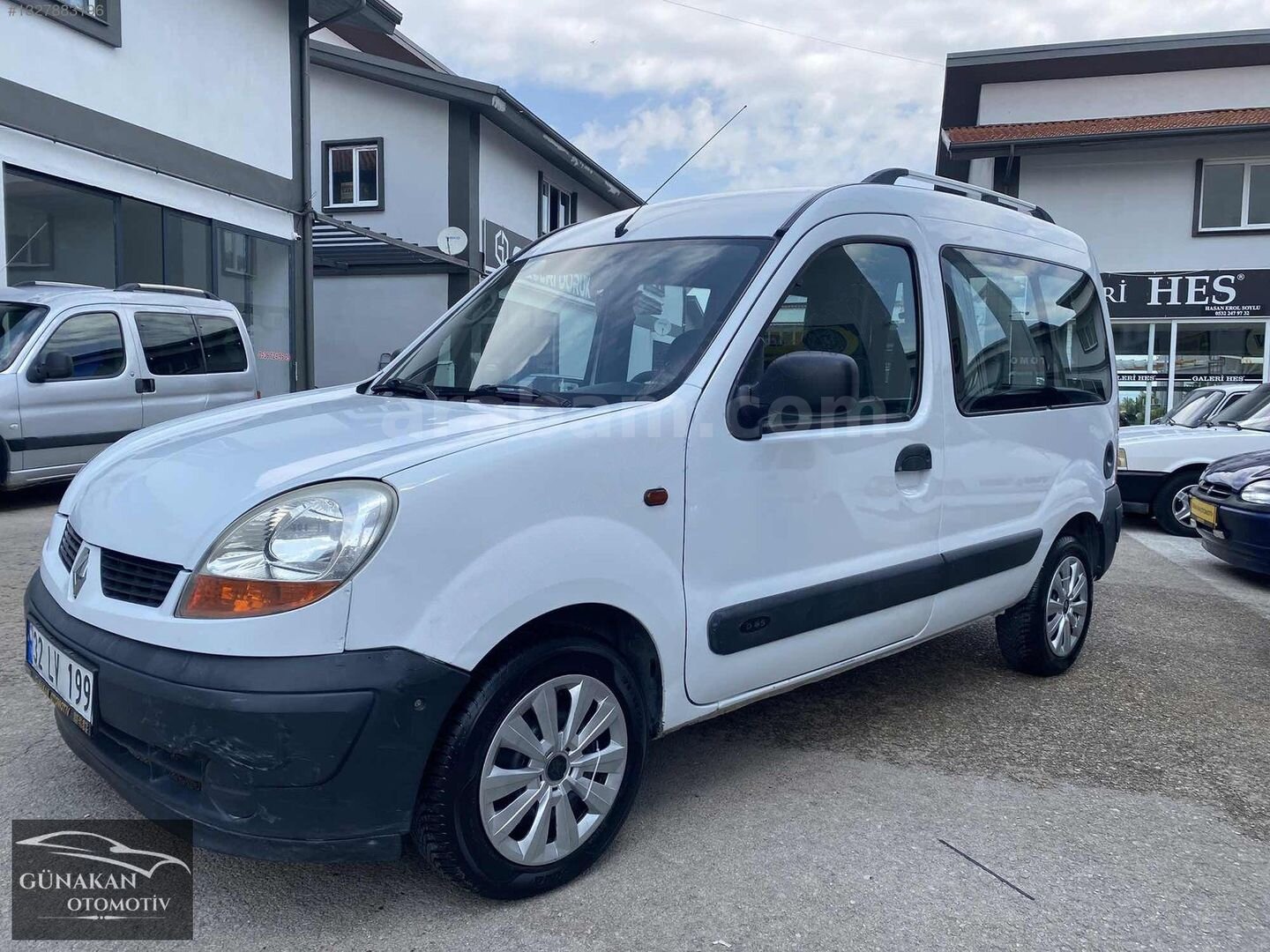 Galeriden Renault Kangoo 1.5 dCi Expression 2004 Model Isparta 278.500 km Beyaz 3