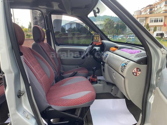 MAKYAJLI KANGOO KLİMALİ ÇİFT AİRBENG TAKAS OLUR KART GEÇERLİ
