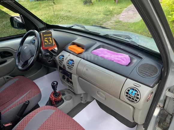 MAKYAJLI KANGOO KLİMALİ ÇİFT AİRBENG TAKAS OLUR KART GEÇERLİ