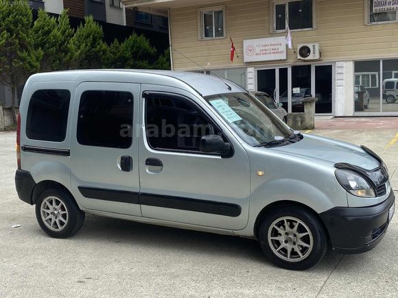 MAKYAJLI KANGOO KLİMALİ ÇİFT AİRBENG TAKAS OLUR KART GEÇERLİ
