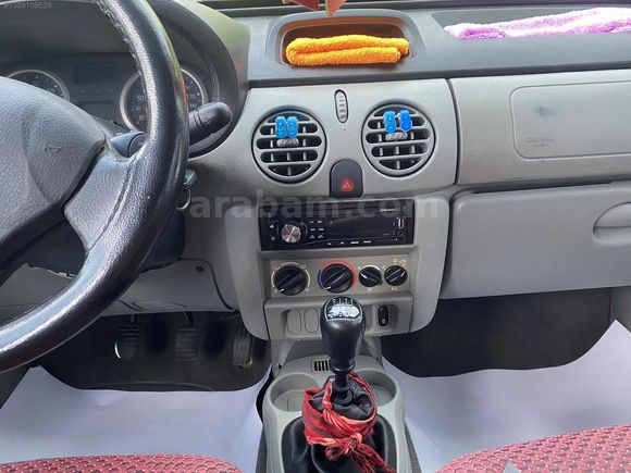 MAKYAJLI KANGOO KLİMALİ ÇİFT AİRBENG TAKAS OLUR KART GEÇERLİ