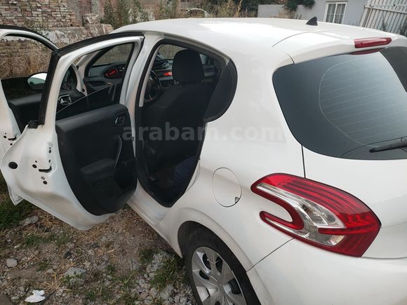 Sahibinden Peugeot 208 1.2 VTi Access 2013 Model