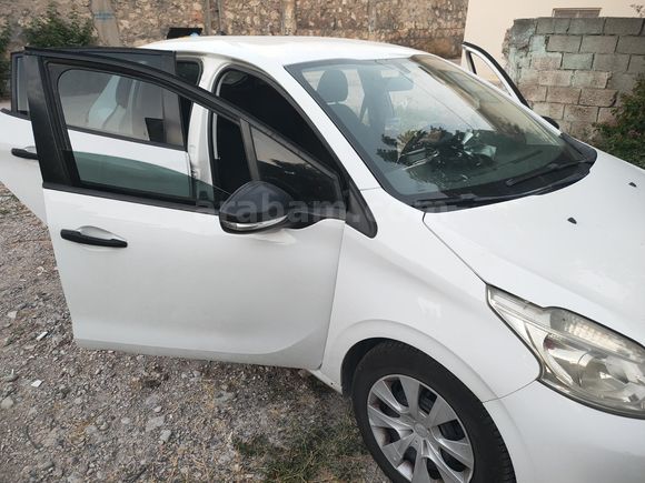 Sahibinden Peugeot 208 1.2 VTi Access 2013 Model