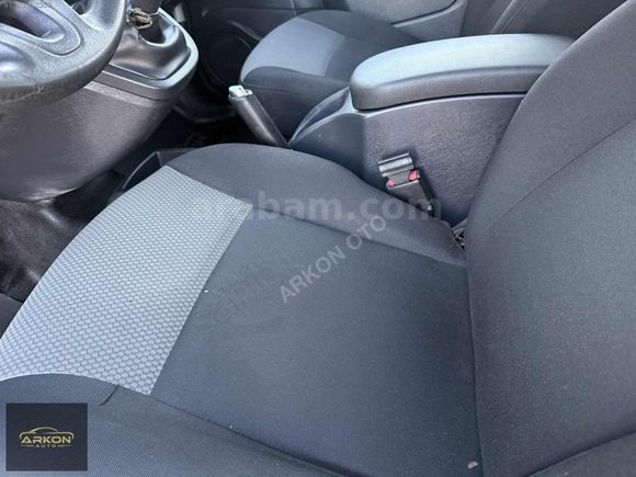 AR-KON DAN 2019 ÇIKIŞLI YENİ KASA KANGOO 1.5 DCİ BOYASIZ