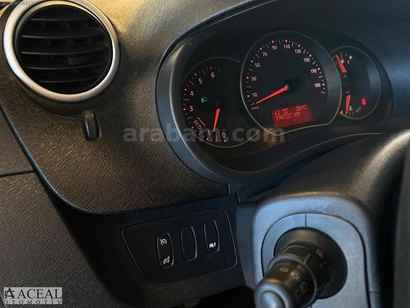 ACEAL'DEN 2015 RENAULT KANGOO MULTİX TOUCH K.KARTINA 12AY TAKSİT