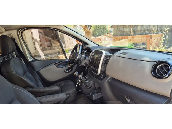GALERİ ONUR 2016 RENO TRAFIC OTOMOBIL RUHSATLI 8+1