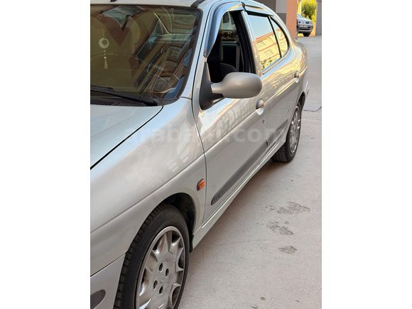 Sahibinden Renault Megane 1.6 RTE 2000 Model