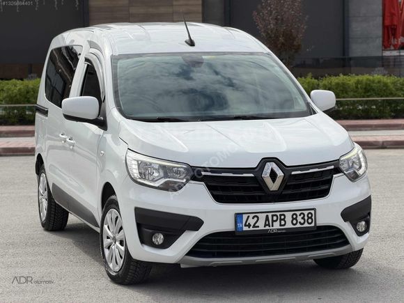 2022 MODEL 129.000 KM'DE RENAULT EXPRESS COMBİ 1.5 BlueDci JOY