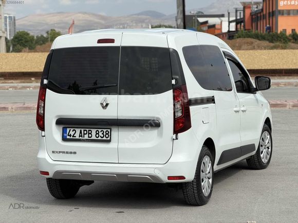2022 MODEL 129.000 KM'DE RENAULT EXPRESS COMBİ 1.5 BlueDci JOY