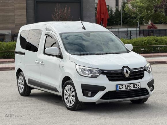 2022 MODEL 129.000 KM'DE RENAULT EXPRESS COMBİ 1.5 BlueDci JOY