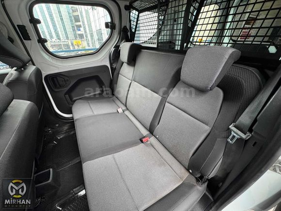 MİRHAN 2024 ÇIKIŞ RENAULT EXPRESS 1.5 BLUEDCİ/ÇİFT SÜRGÜ/BAKIMLI