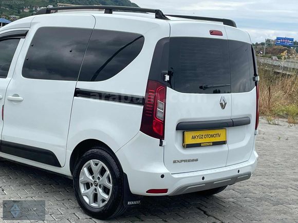 2023 RENAULT EXPRESS 1.5DCİ TOUCH HATASIZ BOYASIZ 22.000 KM'DE