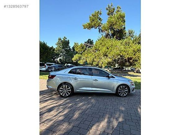 2023 MODEL RENAULT MEGANE 4 İCON CAM TAVANLI HATASIZ