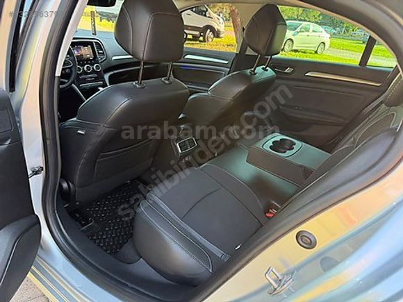 2023 MODEL RENAULT MEGANE 4 İCON CAM TAVANLI HATASIZ