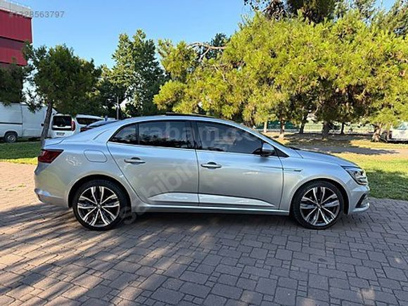 2023 MODEL RENAULT MEGANE 4 İCON CAM TAVANLI HATASIZ