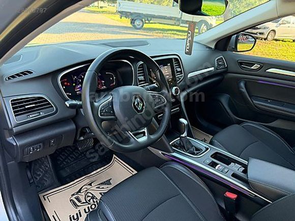 2023 MODEL RENAULT MEGANE 4 İCON CAM TAVANLI HATASIZ