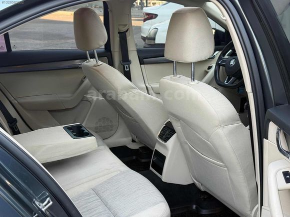 C&K AUTO'DAN CAM TAVANLI OCTAVİA