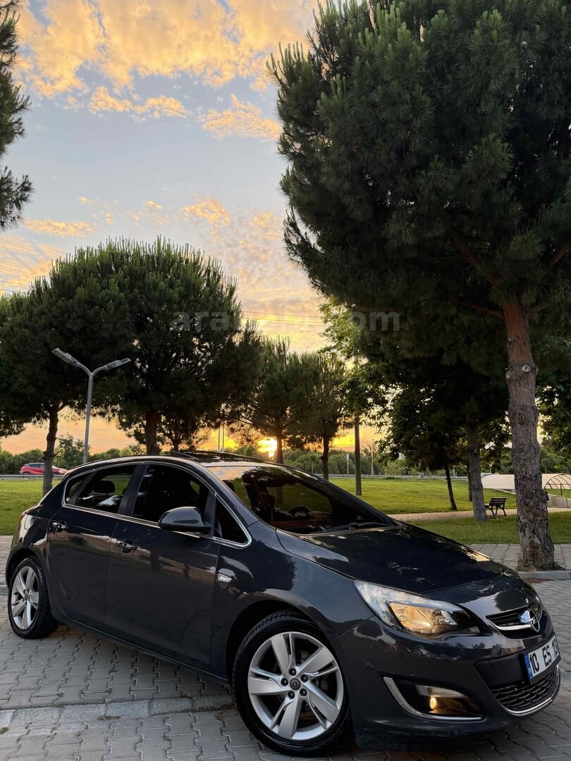 Galeriden Opel Astra 1.3 CDTI Cosmo 2013 Model Balıkesir 275.000 km Füme 4