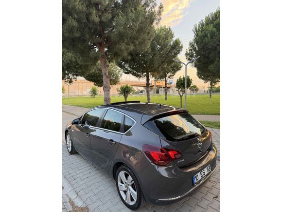 Opel Astra 1.3 CDTI Cosmo  Sunroff