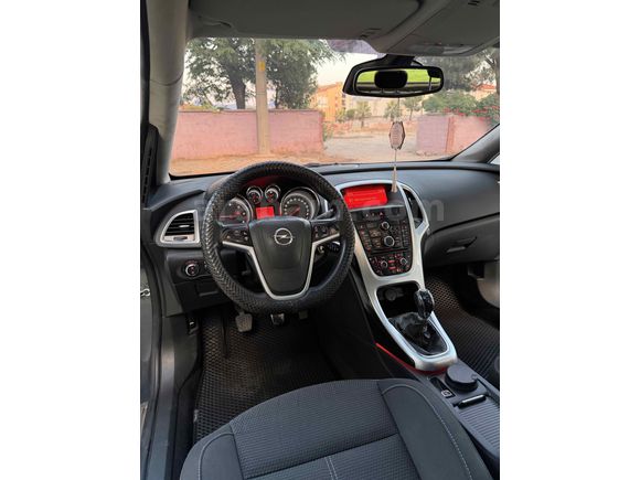 Opel Astra 1.3 CDTI Cosmo  Sunroff