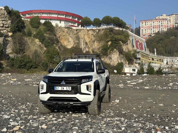 Sahibinden Mitsubishi L 200 4x4 Storm 2020 Model 
