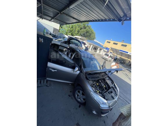 Sahibinden Renault Megane 1.5 dCi Dynamique 2011 Model 