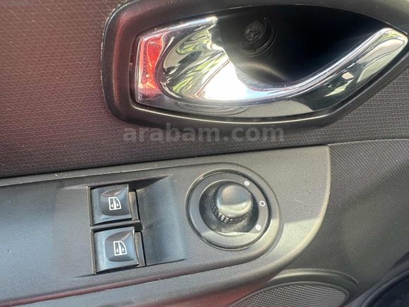 AUTO TİCARET RENAULT CLİO OTOMATİK TOUCH PAKET DOLU 179KM ORJ