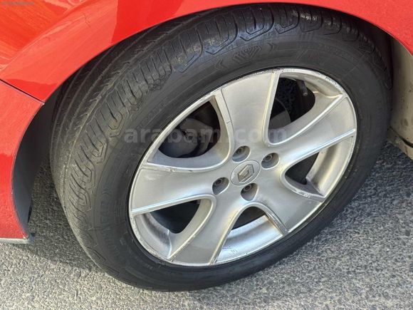 AUTO TİCARET RENAULT CLİO OTOMATİK TOUCH PAKET DOLU 179KM ORJ