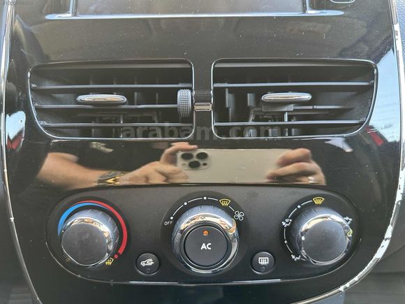 AUTO TİCARET RENAULT CLİO OTOMATİK TOUCH PAKET DOLU 179KM ORJ