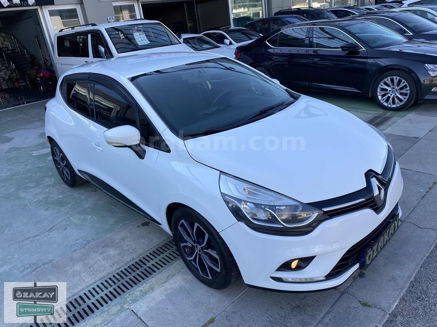 Galeriden Renault Clio 1.5 dCi Touch 2017 Model Ankara 256.000 km Beyaz 4