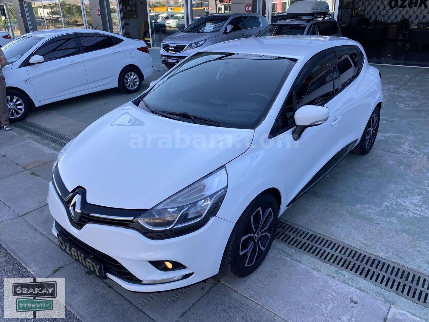 Galeriden Renault Clio 1.5 dCi Touch 2017 Model Ankara 256.000 km Beyaz 3