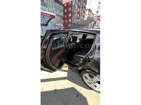 Sahibinden Renault Clio 1.2 Icon 2013 Model 